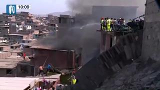 SJM: incendio de grandes proporciones destruye tres casas | VIDEO
