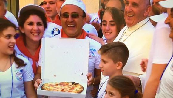 Francisco invitó a 1500 pobres a comer pizza tras canonización
