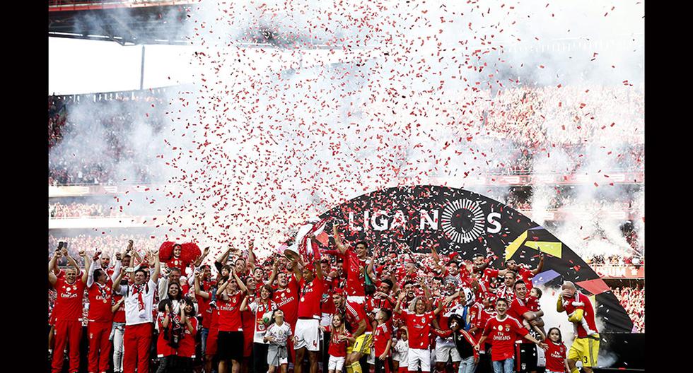 Benfica celebra su tercer título consecutivo de la Liga de Portugal. (Foto: EFE)