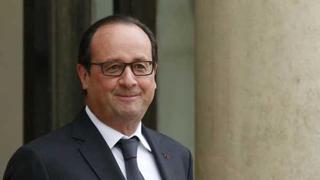 Hollande tiene derecho a 15.000 euros al mes cuando se jubile