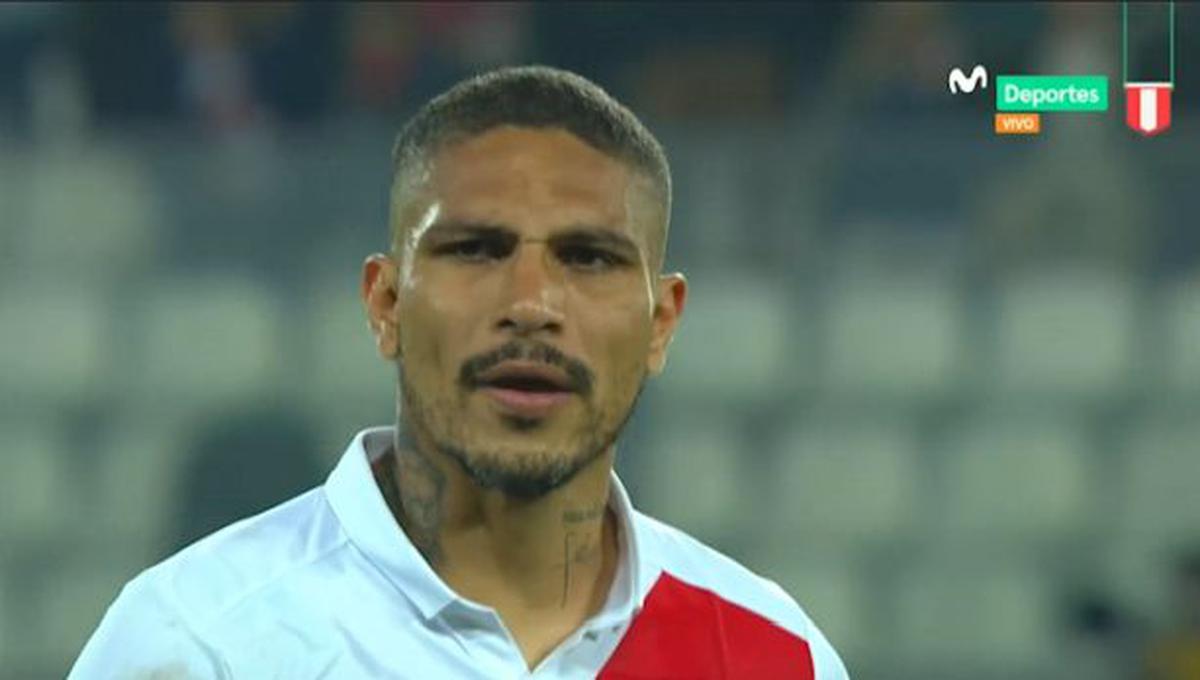 Paolo Guerrero dejó el campo del Estadio Nacional lleno de bronca por el empate de Perú contra Uruguay. (Foto: captura)