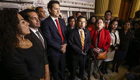 Bancada de Fuerza Popular ha manifestado su apoyo a propuesta de muerte civil hecha por PPK. Sin embargo, criticaron actuar del gobierno frente a recientes presuntos casos de corrupci&oacute;n. (Foto: Congreso)