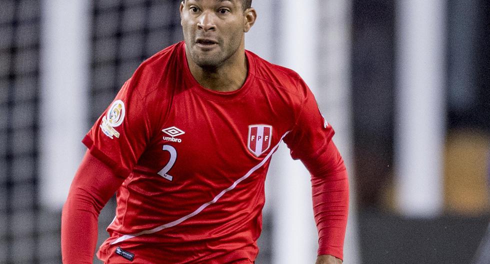 Alberto Rodríguez no es el único golpeado que preocupa en la Selección Peruana. | Foto: Getty Images