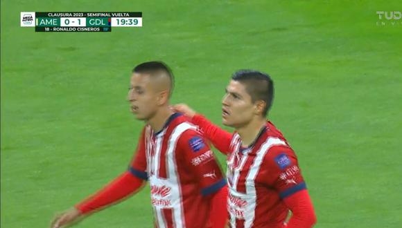 Ronaldo Cisneros abre el marcador en la semifinal vuelta de la Liguilla MX. Ver el gol aquí. (Foto: TUDN)