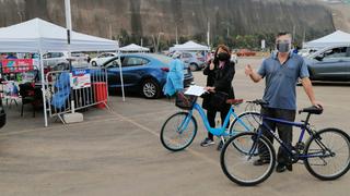 Costa Verde: personas entre 60 y 62 años llegan en bicicletas a vacunarse en Magdalena