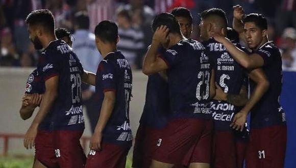Chivas ganó 2-1 a Cimarrones de visita por la primera fecha del grupo H de la Copa MX | VIDEO. (Foto: AFP)