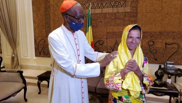 La monja franciscana Gloria Cecilia Narváez tras ser liberada en Malí. (Presidencia de Malí).