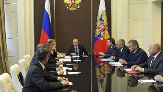 Rusia ordena el retiro de sus tropas en frontera con Ucrania