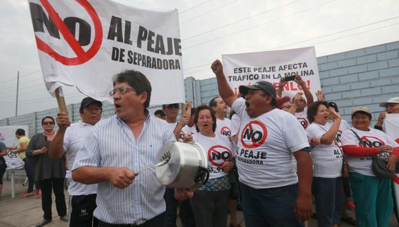 A fines de enero, un grupo de vecinos de La Molina, Ate y Santa Anita protestaron contra peaje en Separadora Industrial. (Lino Chipana / El Comercio)