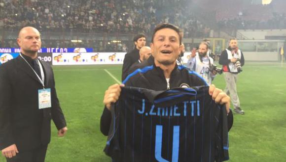 Homenaje: Inter retiró la número 4 en honor a Javier Zanetti