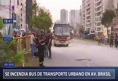 Pueblo Libre: un bus de transporte público se incendió en la avenida Brasil