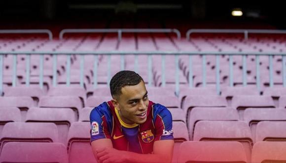 Barcelona confirmó la llegada de Sergiño Dest. (Foto: @FCBarcelona_es)