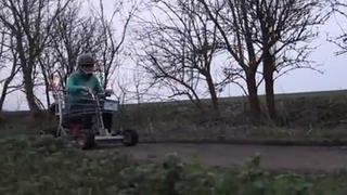 Joven ensambló su kart con carrito de supermercado [VIDEO]