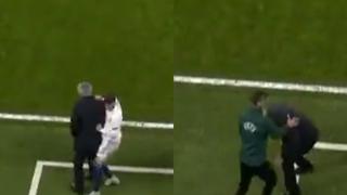 Federico Valverde empujó sin intención a Carlo Ancelotti durante el Chelsea vs. Real Madrid