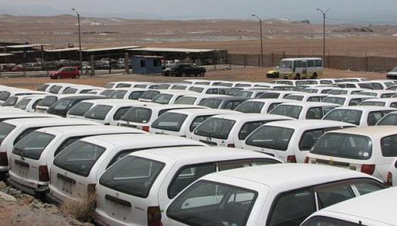 CETICOS - MATARANI NO ES EFICIENTE. EN 14 AÑOS DE FUNCIONAMIENTO SOLO SE HAN OCUPADO 17 DE 350 HECTAREAS PARA INSTALAR TALLERES QUE CAMBIAN EL TIMON A LOS VEHICULOS.
FOTOS: GABRIEL CENTENO