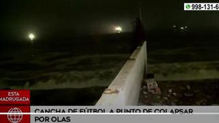 La Punta: cancha de fulbito a punto de colapsar por fuerte oleaje | VIDEO