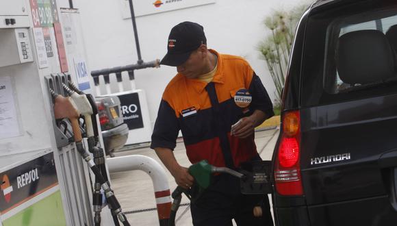 Opecu evalúa presentar un recurso de amparo para evitar alzas de los precios de los combustibles. (Foto: GEC)