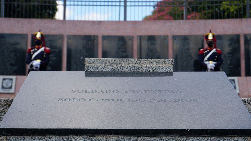 Memorial of the fallen in Buenos Aires.