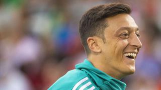 Arsenal: Özil sorprende en redes sociales con un cambio de look | FOTO