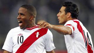 Farfán reconoce a Pizarro como el futbolista estrella del Perú
