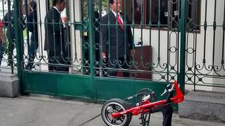 Foro de cambio climático en Congreso no deja entrar bicicletas