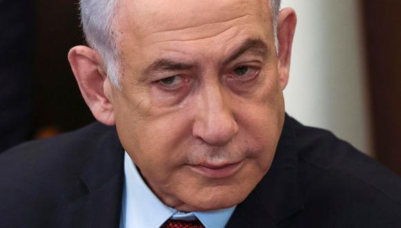 El primer ministro israelí, Benjamín Netanyahu, asiste a la reunión semanal del gabinete en la oficina del primer ministro en Jerusalén, el 10 de diciembre de 2023 | Foto: EFE/EPA/RONEN ZVULUN