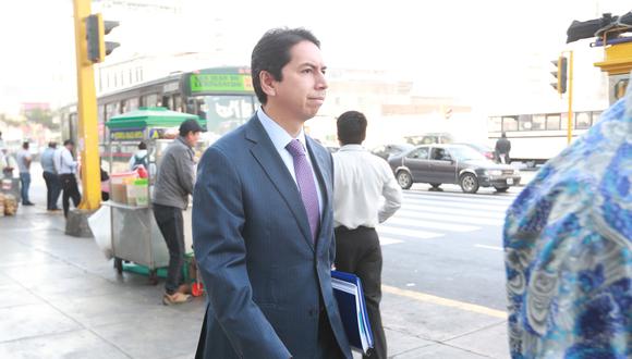 A su ingreso a la sede del Ministerio Público, en el Centro de Lima, Castro Gutiérrez evitó dar declaraciones a la prensa. (Foto: Juan Ponce/ El Comercio)