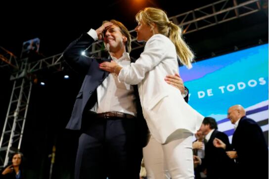 Luis Lacalle Pou and Lorena Ponce de León, with supporters in Montevideo, Uruguay, in 2019.