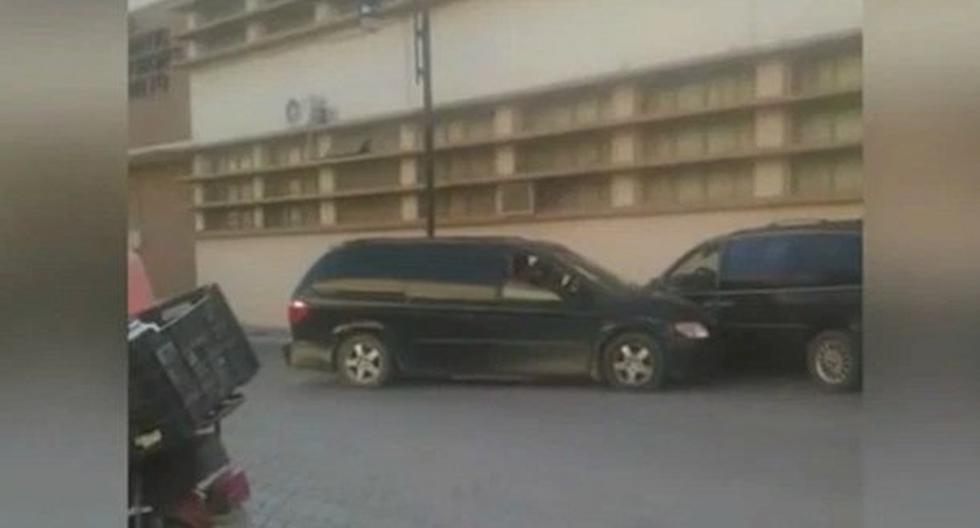 Mujer choca el auto de su expareja al hallarlo con su nueva novia. (Foto: Captura YouTube)