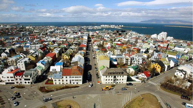 La propuesta hecha por la Asamblea Constituyente en Islandia no prosperó porque no fue ratificada por el Congreso. Foto: Getty images, vía BBC Mundo