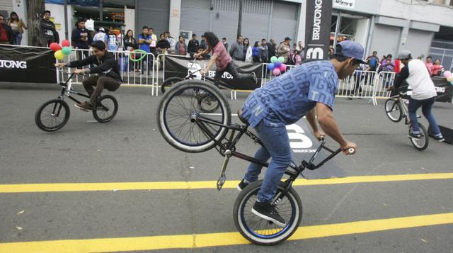 Exhibición de BMX y capacitación a niños en el Centro Histórico - 8