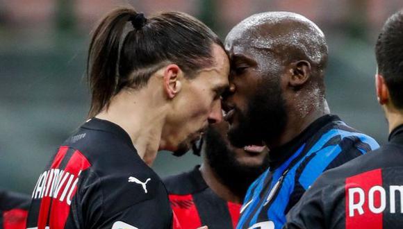 Lukaku y Zlatan chocan cabezas en el Milan-Inter del 26 de enero por los cuartos de final de la Coppa Italia. (Foto: EFE)