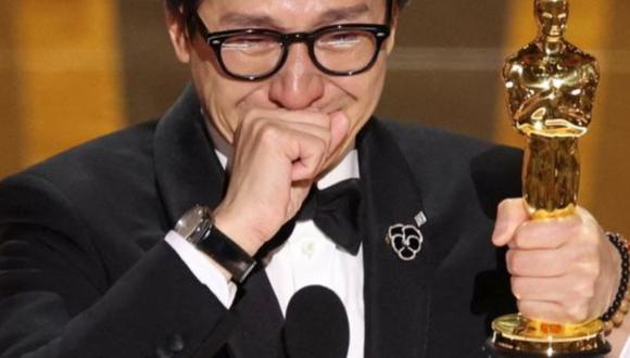 El actor Ke Huy Quan le dedicó el Oscar 2023 a su madre por haberlo apoyado en su sueño desde que era un niño.