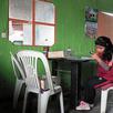 Solo el 12.9% de los hogares pobres cuenta con una computadora en casa. Esta situación habría obligado a algunos niños y adolescentes a abandonar sus estudios. (Foto: GEC | Renzo Salazar )