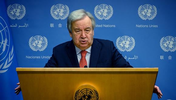 El secretario general de los Estados Unidos, Antonio Guterres, habla sobre el cambio climático en la sede de la ONU en la ciudad de Nueva York el 27 de julio de 2023. (Foto de Ed JONES / AFP)