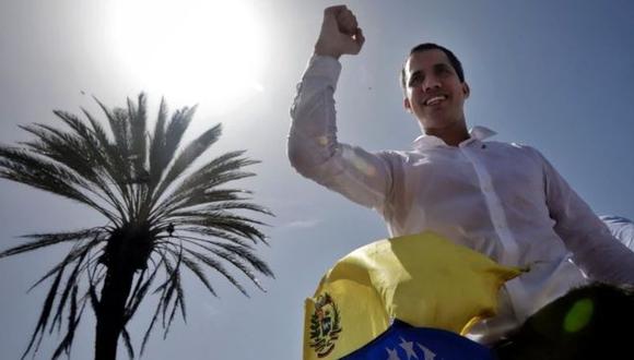 Hace seis meses que Guaidó se proclamó presidente encargado. Foto: AFP, vía BBC Mundo
