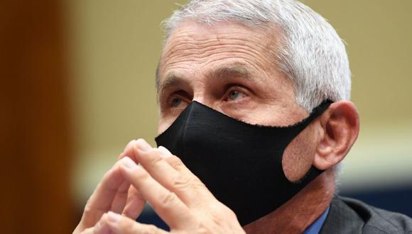 El asesor médico de la Casa Blanca el doctor Anthony Fauci se mostró preocupado por la estrategia actual de Estados Unidos ante el coronavirus COVID-19. (Foto: EFE / EPA / KEVIN DIETSCH)