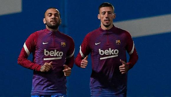 El FC Barcelona comunicó que Alves ni Lenglet se reincorporarán a los trabajos este martes. (Foto: AFP)