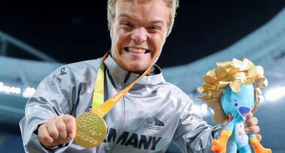 Niko Kappel de Alemania, celebra luego de ganar medalla de oro en lanzamiento de bala en los Juegos Parlímpicos Río 2016 | Foto: EFE