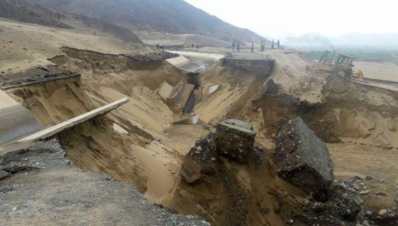La caída del huaico destruyó aproximadamente 40 metros del canal lateral del proyecto (Foto: Johnny Aurazo)