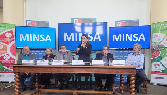 La ministra de Salud, Rosa Gutiérrez Palomino, brindó esta tarde una conferencia de prensa ante los casos de la enfermedad viral.
