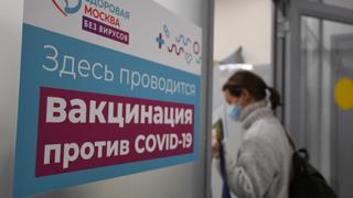 El mercado negro en Rusia está inundado por falsos certificados de vacunación contra el COVID-19 