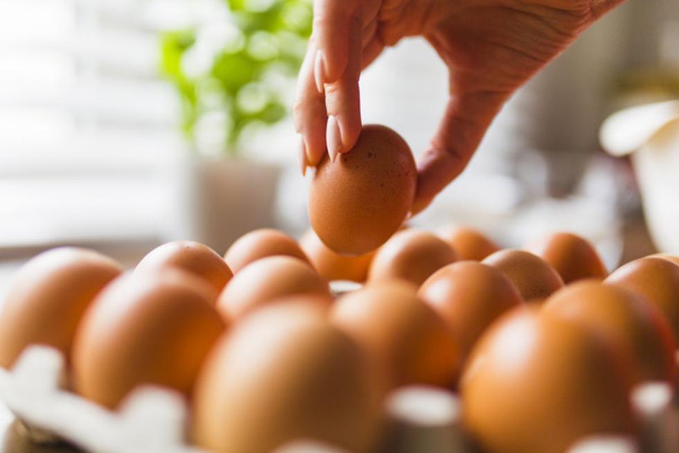 Un huevo tiene 13 vitaminas esenciales y minerales en cantidades variables, proteínas de alta calidad y antioxidantes, todos en 70 calorías. (Foto:Freepik)