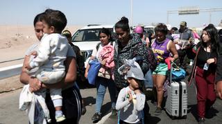Gobierno chileno confirma “conversaciones” para repatriar a migrantes varados en la frontera con el Perú
