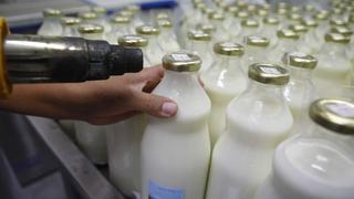 Desde hoy rige norma que obliga el uso de leche fresca en la elaboración de leche evaporada
