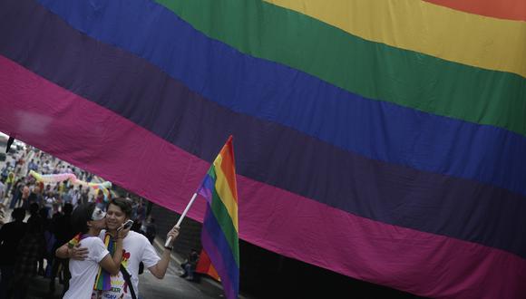En 2018 se contabilizaron 320 homicidios y 100 suicidios, donde, "según agencias internacionales de DD.HH., se matan más homosexuales y transexuales en Brasil que en los 13 países de Oriente y África". (Foto: EFE)