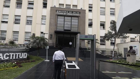 Funcionarios del Minsa y la Cancillería estuvieron a cargo de ofertar vacunas fuera del ensayo clínico de Sinopharm. (Foto: Cesar Campos / @photo.gec)