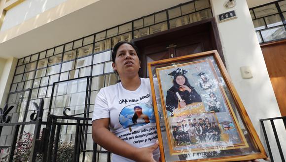 La madre de la víctima cuestionó que “una mujer pueda expresarse así de otra mujer, más aún siendo ministra. O sea, ¿mi hija es culpable de que la hayan agredido?”, dijo. (FOTO: GEC)