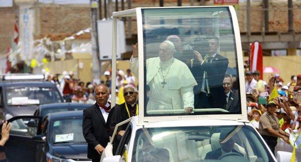 La reportera Karina Chávez vio al papa Francisco y se emocionó. (Foto: EFE)