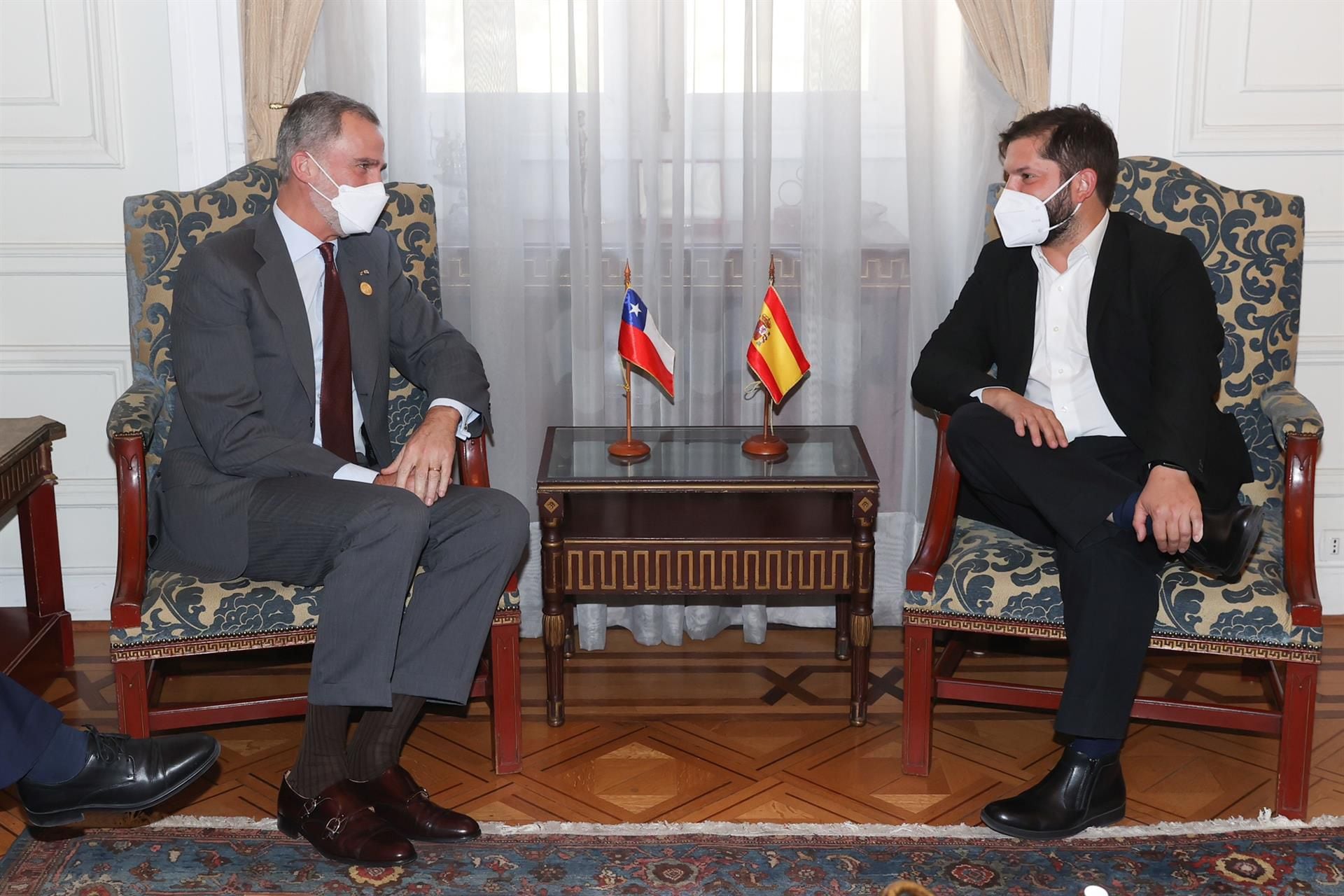 Gabriel Boric receives the King of Spain, Felipe VI, in the Municipality of Santiago de Chile.  (EFE).
